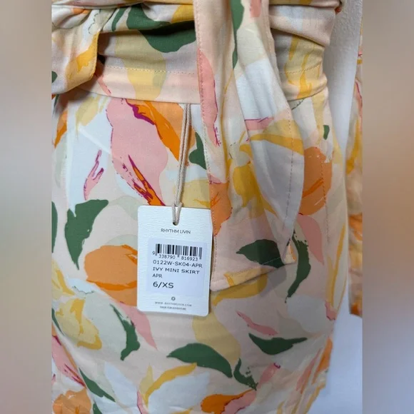 Rhythm Livin Ivy Floral Tie Front Crop Top & Mini Skirt Set XS 6 NWT - Picture 9 of 9